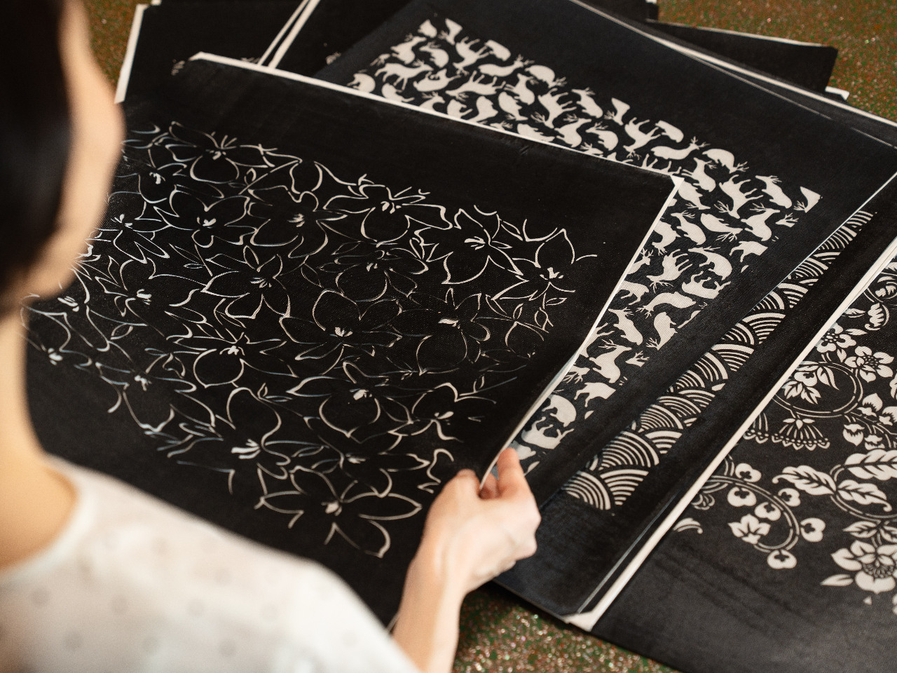 様々なデザインの伊勢型紙をご用意しております。