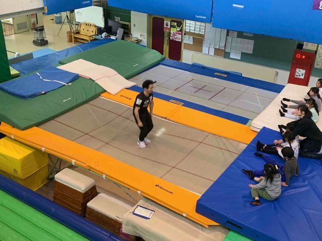 \東北初!4種類のトランポリン導入/憧れのトランポリンを思い切り楽しもう!