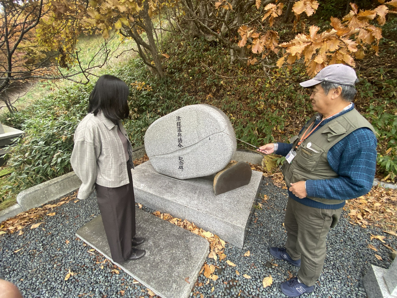 �R�[�q�[���̐Δ�H�H�H�K�C�h�����邩�炱���ł���}�j�A�b�N�ȏꏊ�ł̃K�C�h�I���ʂ̊ό��ɖO�������Ȃ��ɂ҂�����I