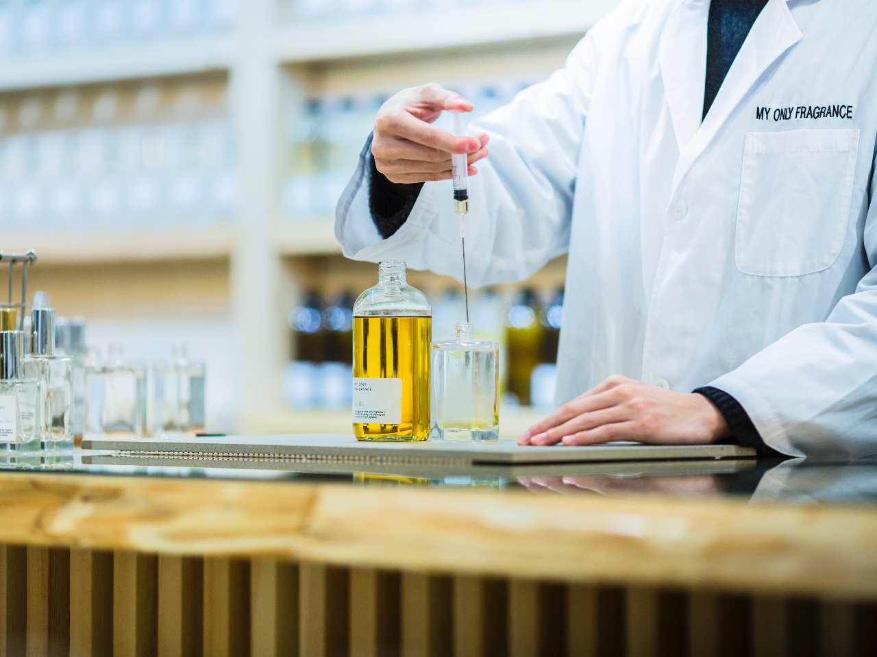 【オーダーメイドフレグランス】「私らしい、私だけの香り作り体お客さまだけの世界に...