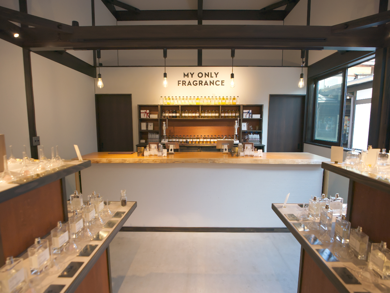 【わくわく体験!飛騨高山対象】オーダーメイドフレグランス「私らしい、私だけ」の香...