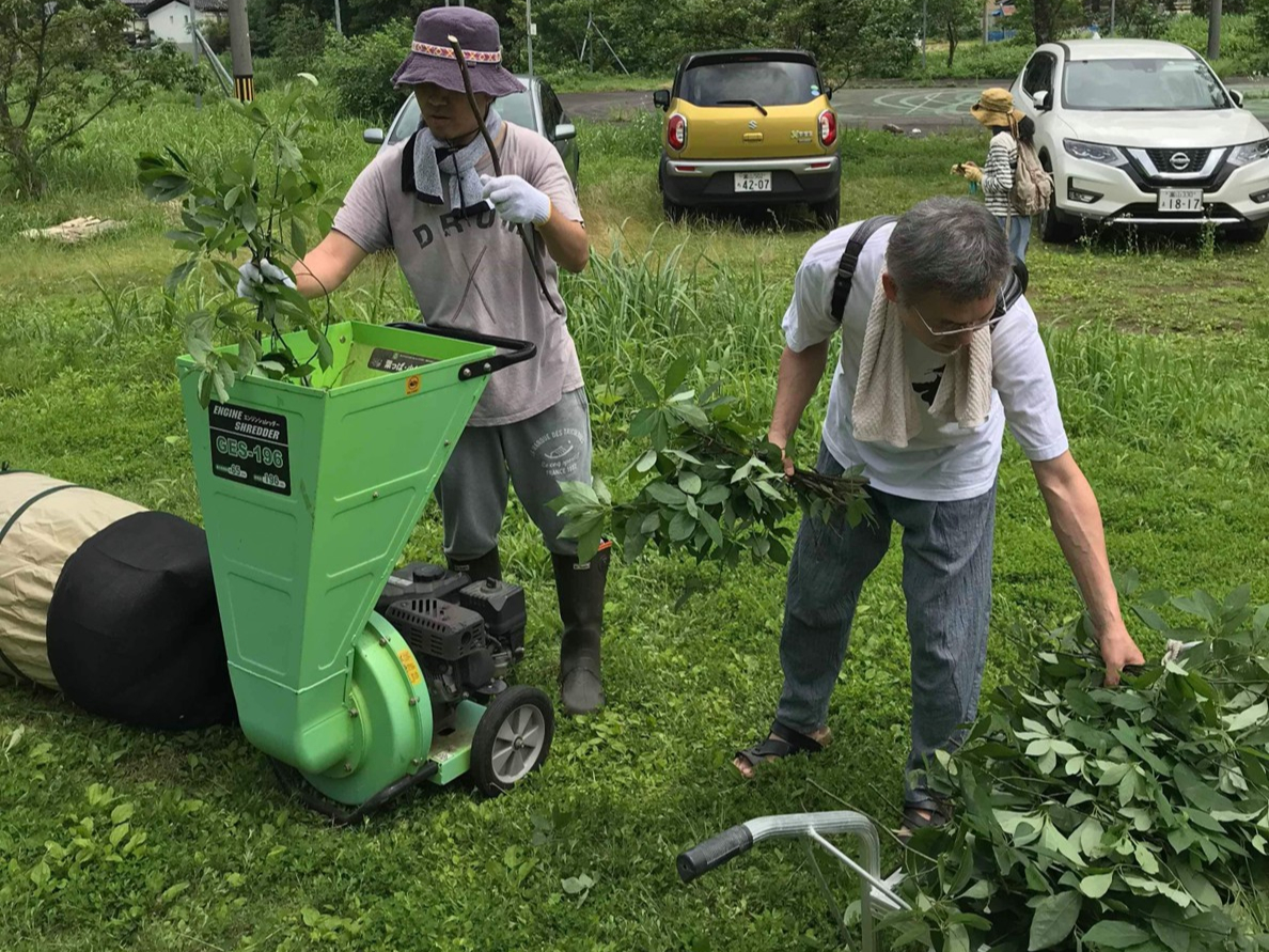 _NW̎}Ɨt𕪂A}ׂJbg^