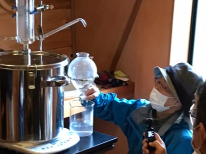 _ɓāAGbZVIC̏㐟݂ƕɕI^