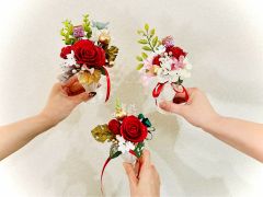 【バラのポット作り】2時間2,200円|赤色は樹脂粘土にてバラと葉っぱ、黄色はバラとマカロンをお作りいただけます。周りは副資材で素敵にアレンジしていただけます♪