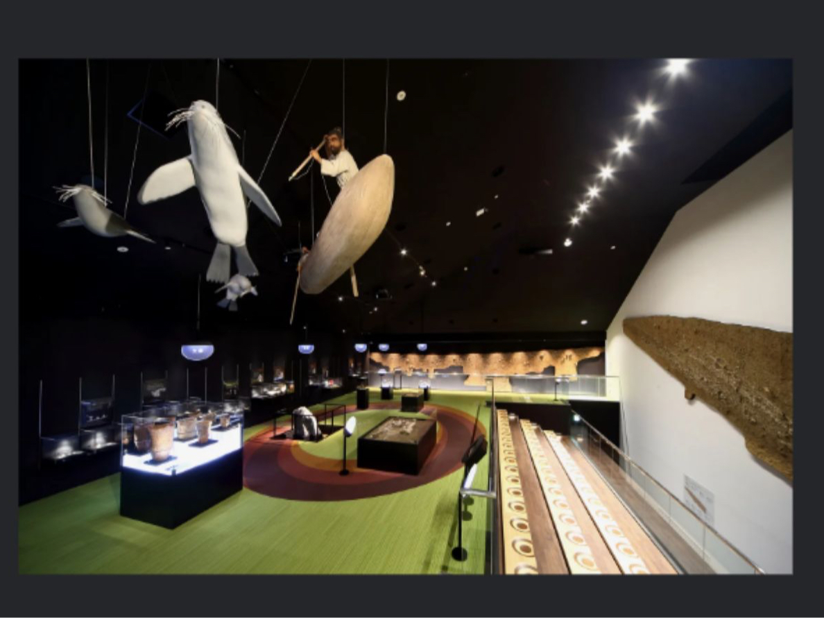 ��R�L�˓ꕶ�̐X�~���[�W�A�����E�����W�����𒚔J�ɉ�����܂��B