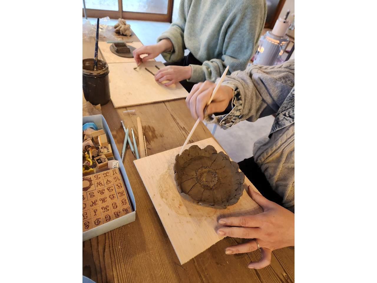 【山形・鶴岡】手びねり陶芸体験|初心者安心・「貸切」で体験できる器づくり☆ 少人...