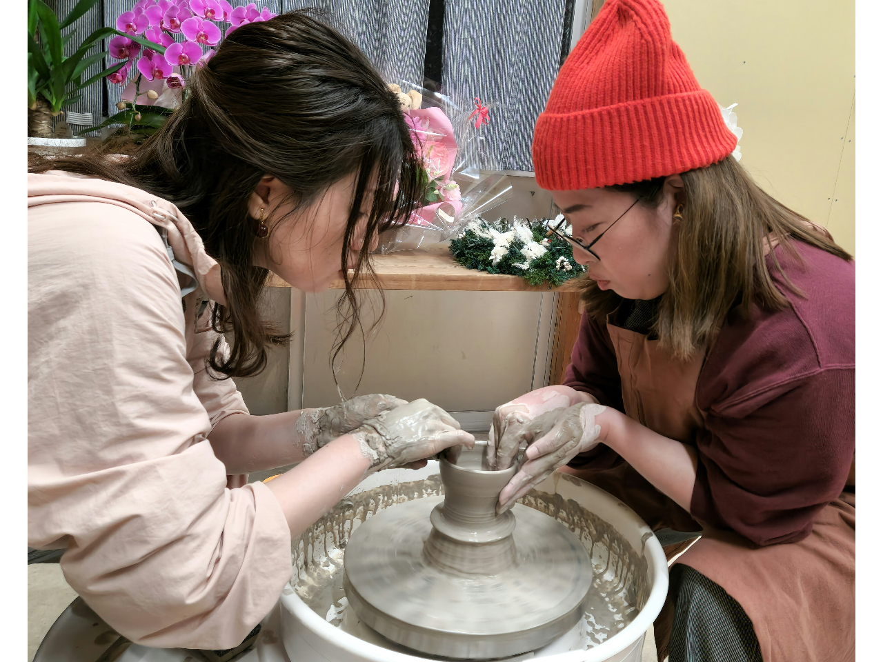 【山形・鶴岡】電動ろくろ陶芸|本格体験・講師サポート付きだから初めてでも安心☆フ...