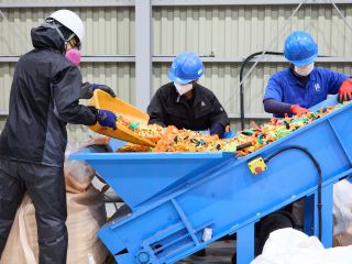 リユース工場内の様子