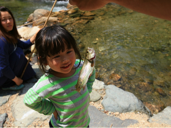 ���߂Ēނ������ƈꏏ�ɋL�O�ʐ^���B�낤��P���P���ݐ؂ŕ������ꂽ�����������ނ�邽�ߏ��S�҂ɂ����E�߂̌k���ނ��ł��I