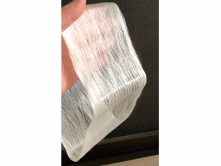 座繰り器を用いて、繭から巻き取った糸です。早い人は時間内に繭からとれる限りの糸を巻き取ることができます。