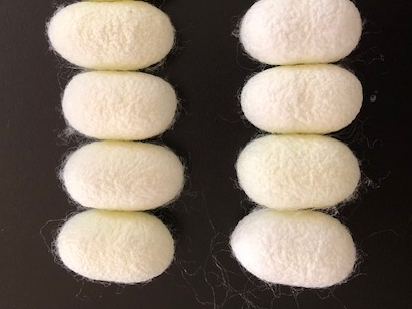 �ꌩ�A���ʂ̖��ł����c�c���͂���A����̌��𓖂Ă�ƌ��I�Ɏp��ς���s�v�c�Ȗ��Ȃ�ł��B