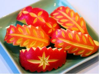 わぁ! と喜ばれるリンゴの飾切り お弁当にも
