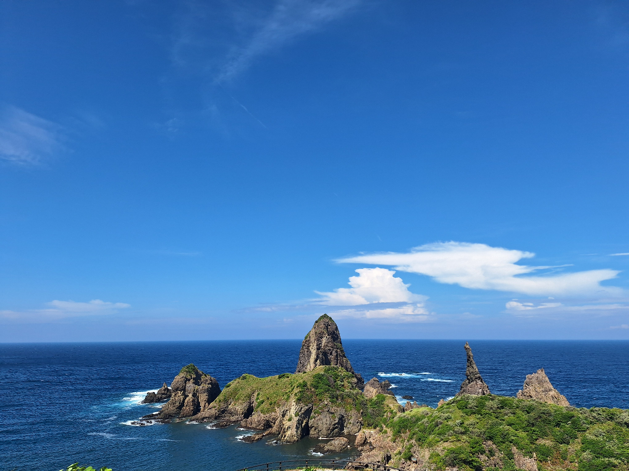 島根県隠岐郡西ノ島町】隠岐でとれた虹色に輝くアワビ貝殻でオリジナル