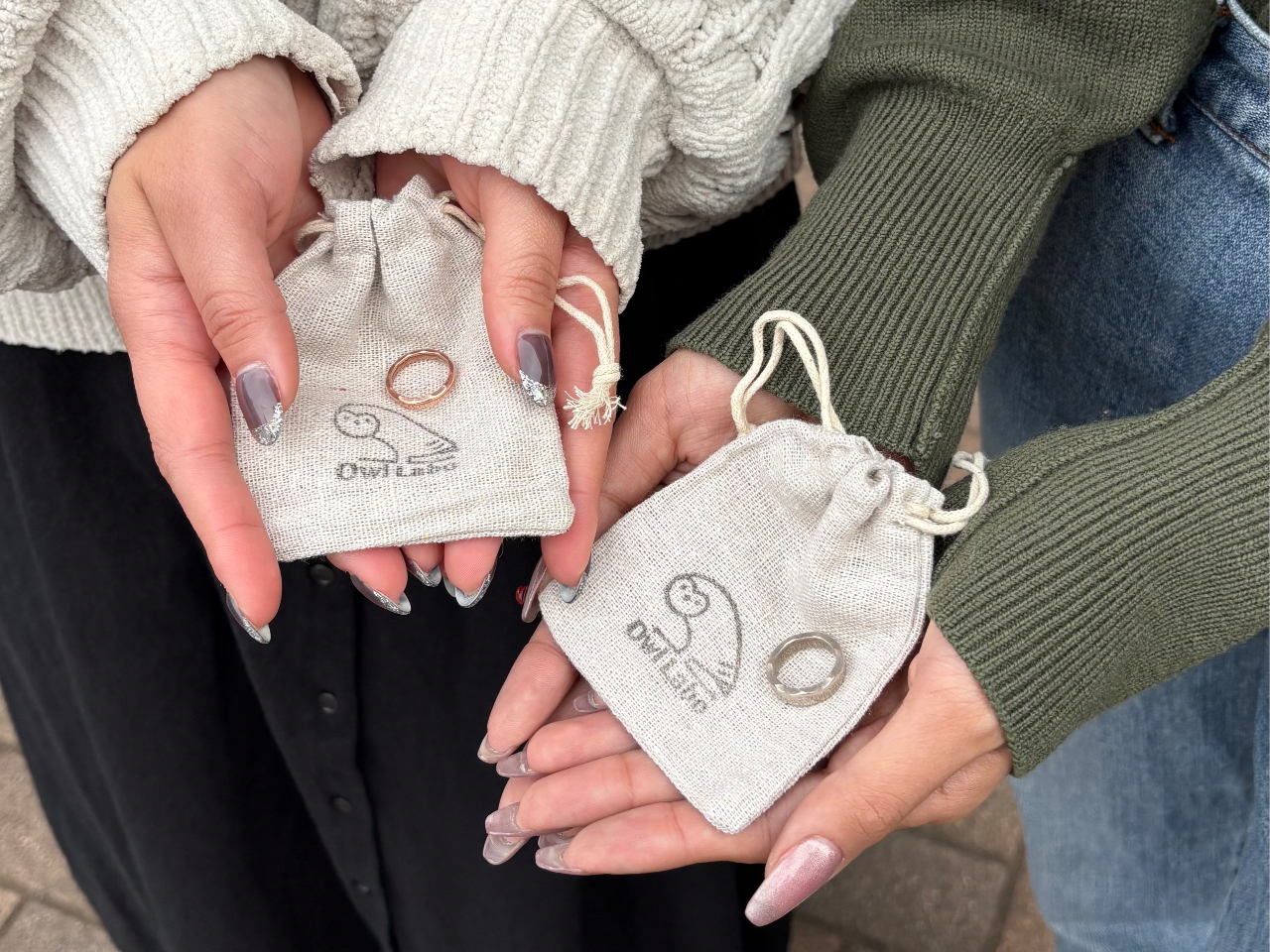 �o���オ�����w�ւ͓����A���҂��A�蒸���܂��B �Q���ґS���Ƀ~�j�В��������v���[���g�B