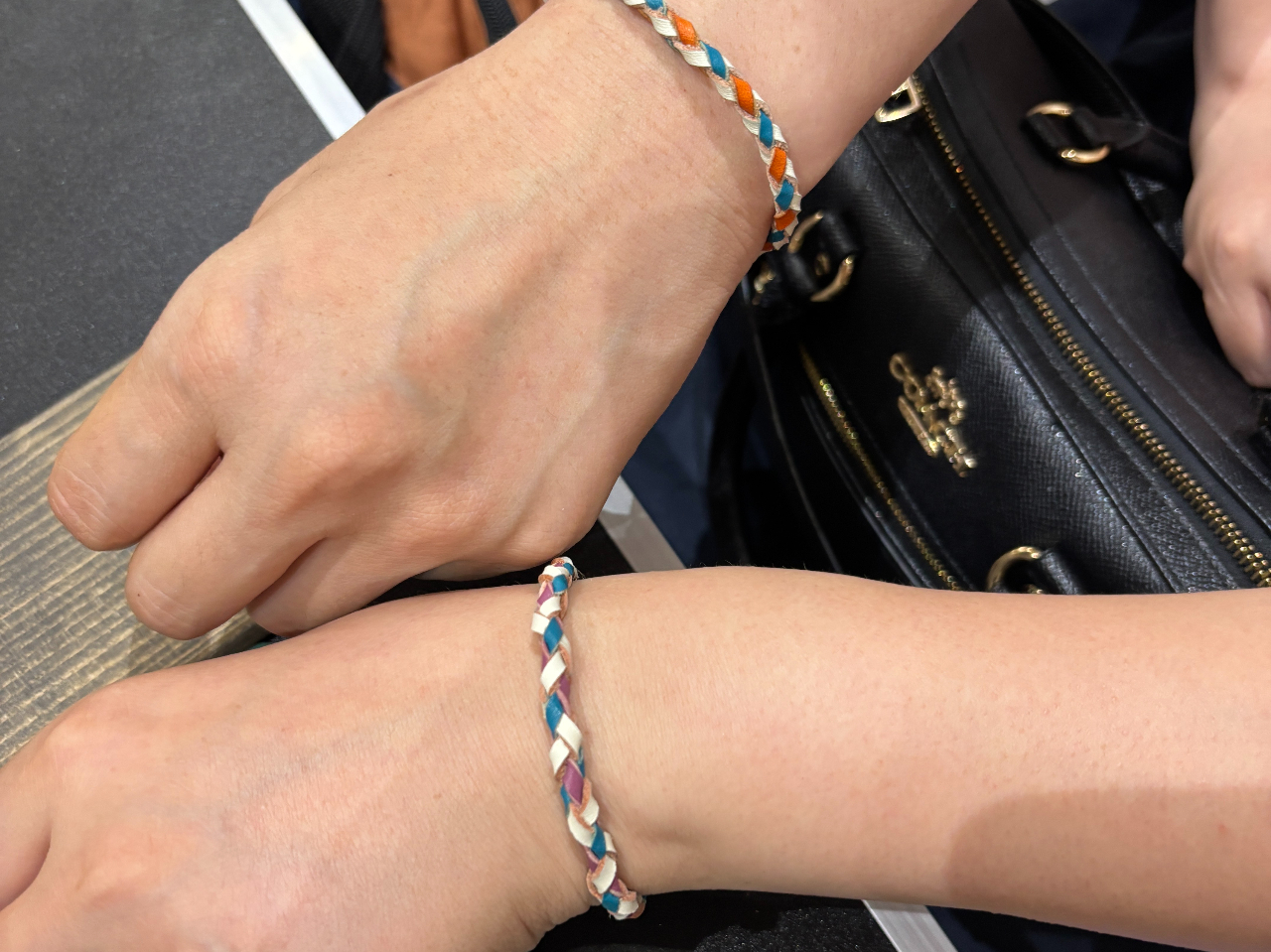 ���ۂ̊����C���[�W�ł���D���ȐF��g�ݍ��킹�ĕ҂�ł����܂���