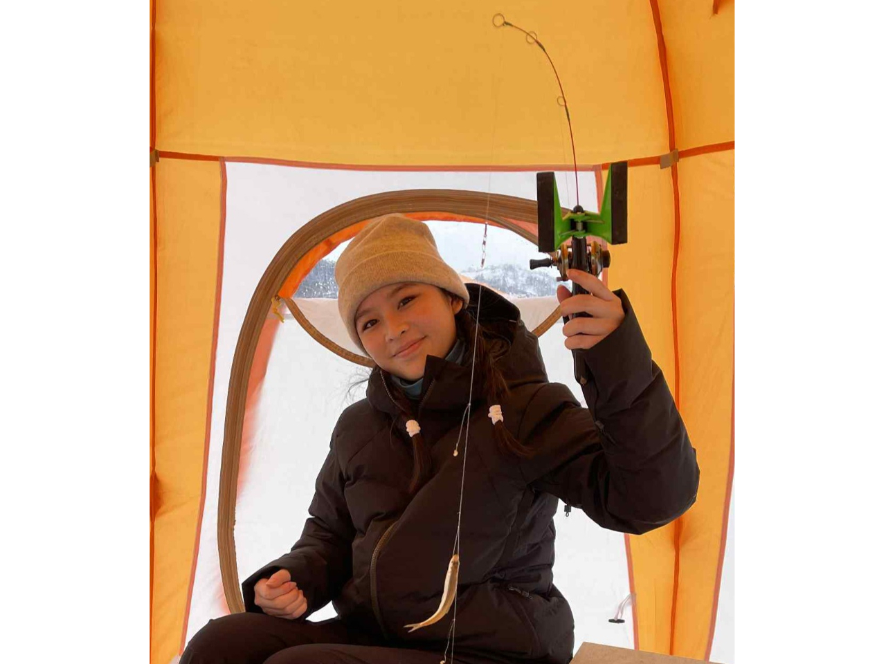 【北海道・札幌】 札幌ワカサギ釣りツアー(札幌アイスフィッシング)札幌駅送迎付き...