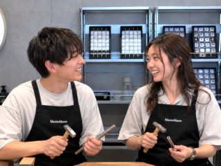 お揃いのエプロンで指輪に模様付け♪