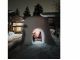 秋田・横手の雪原でオリジナルミニかまくらづくり