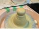 粘土の塊からひとつずつ作っていきます