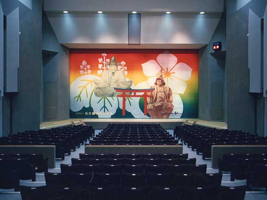 ��������������@����i�j���j