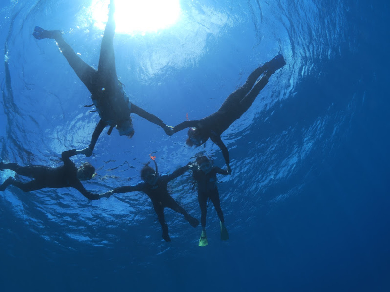 �݂�ȂŊy�����a�ɂȂ��ċL�O�B�e�I