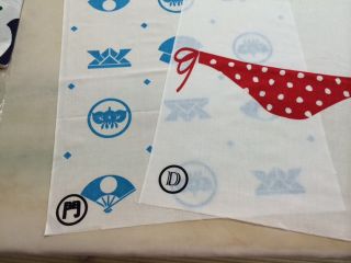 ワンポイントでも、お名前全部でもお好みで簡単にオリジナルてぬぐいになります