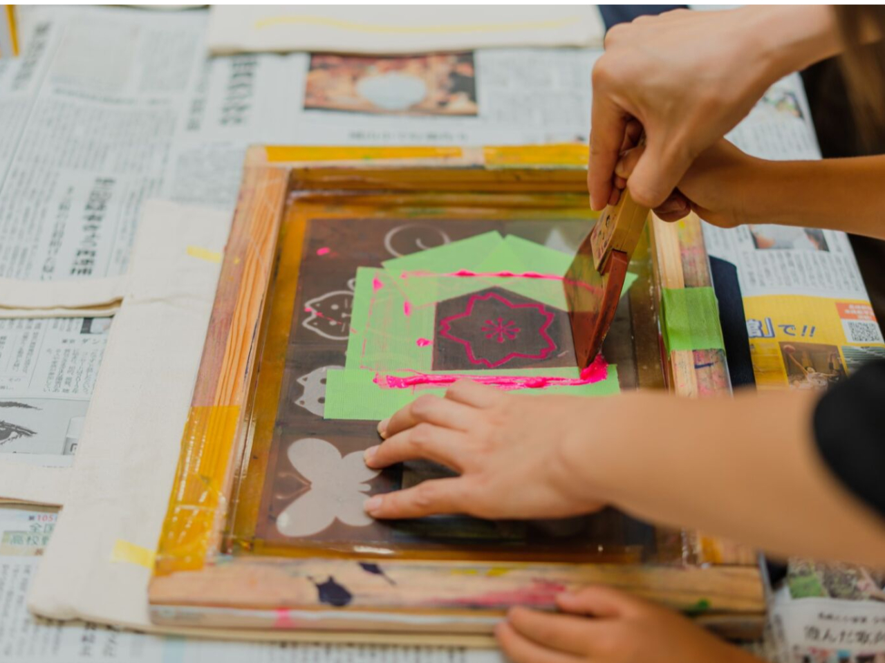 ���X�ł��p�ӂ��܂���10�F�̐����̒�����D���ȐF�ƊG����I�сA���<�Ȃ�����>�i���F�j���Ă����܂���