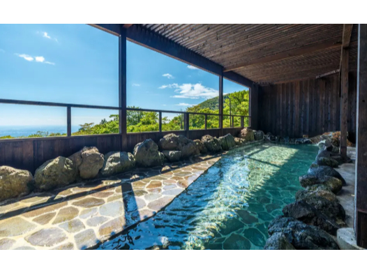 火・水曜プラン＼2025年NEWオープン！／標高1,000mの天空露天プール