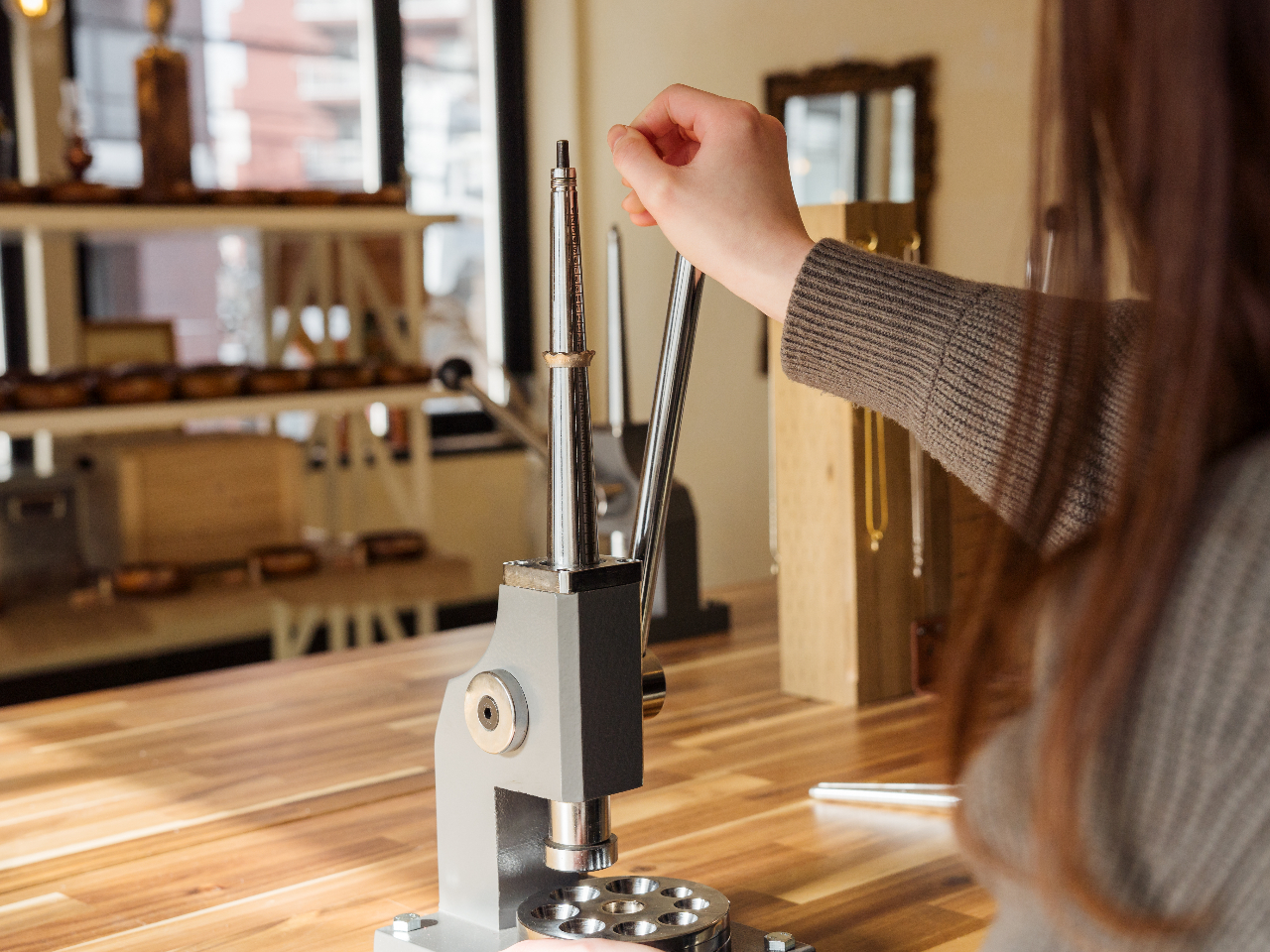 大阪/コインリング作り】世界のヴィンテージコインから作る オリジナルリングのワークショップ＜ペアリングはもちろん、カジュアルな指輪なのでお友達同士でもオススメ！！＞/Owl  Labo【大阪】 - じゃらん遊び体験