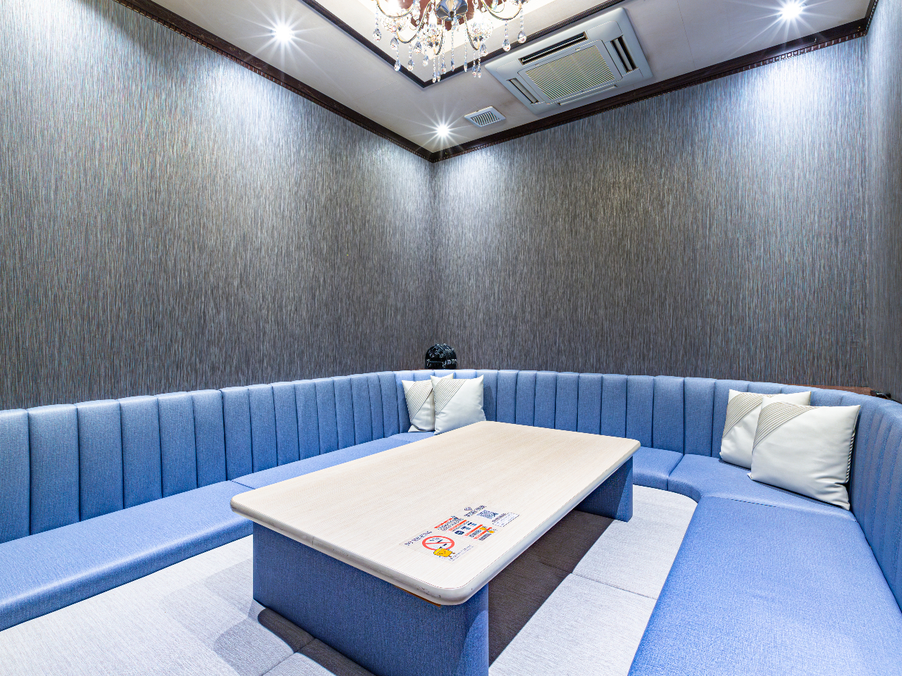 302R�@�ő�14���l�܂ł����p�\