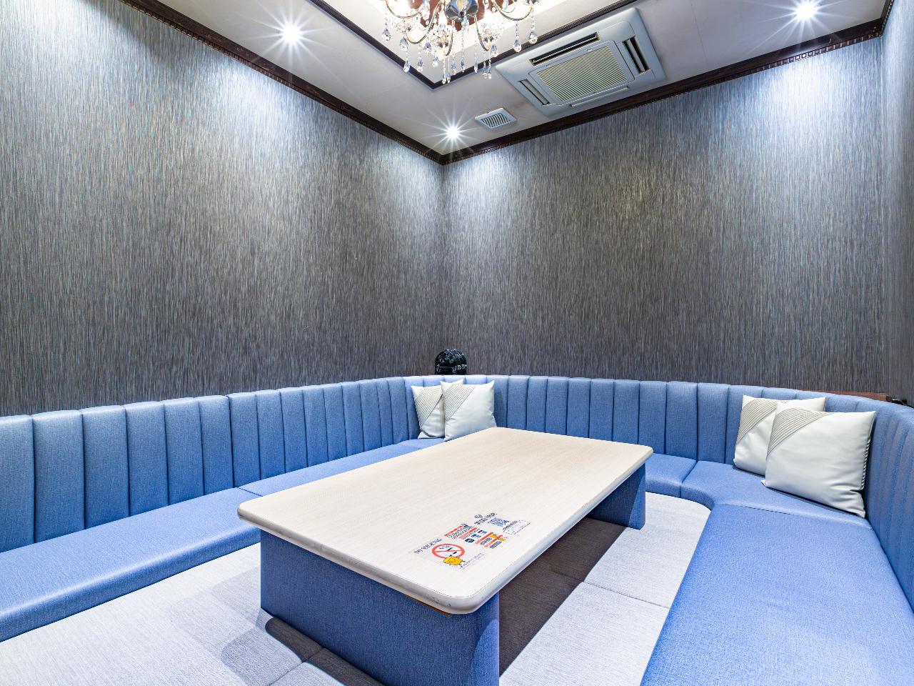 302R�@�ő�14���l�܂ł����p�\ 