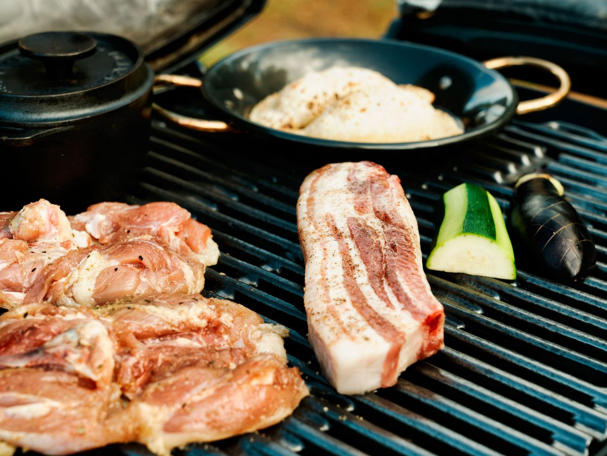 �D�y�̐X�Ŗ{�i��Ԃ�BBQ���n���H�ނ𖡂킨���I