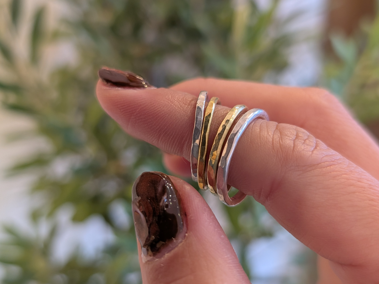 �_�f�ނ̓V���o�[���^�J����I�ׂ܂����^