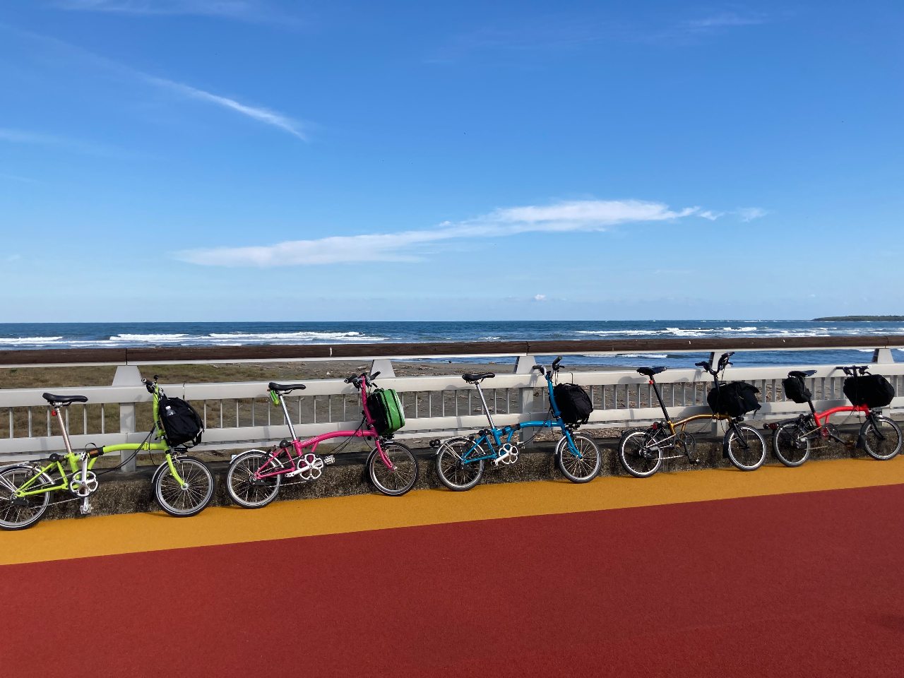 �_�C���������Ȃ���A�Ԃł͋C�t���Ȃ��i�F���y�������I�^