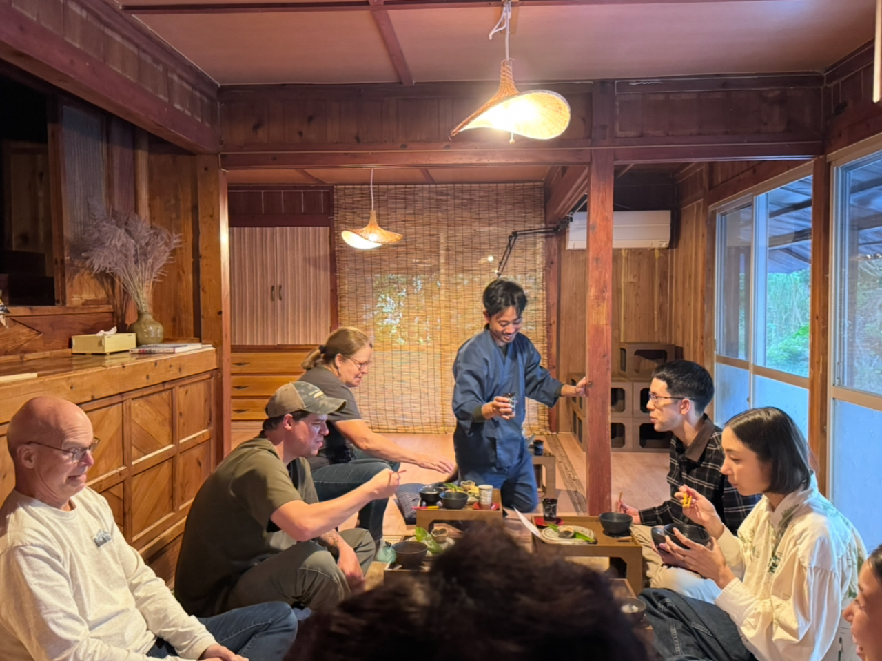 ���l�����̐H��