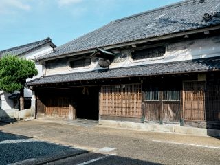 国指定重要文化財豊村酒造(外観)