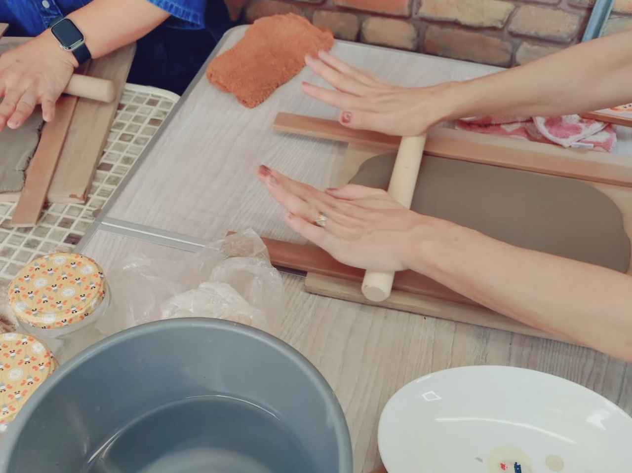 ��������Ƃ́A��ɐL�΂����S�y�𐬌`�����@�ł���