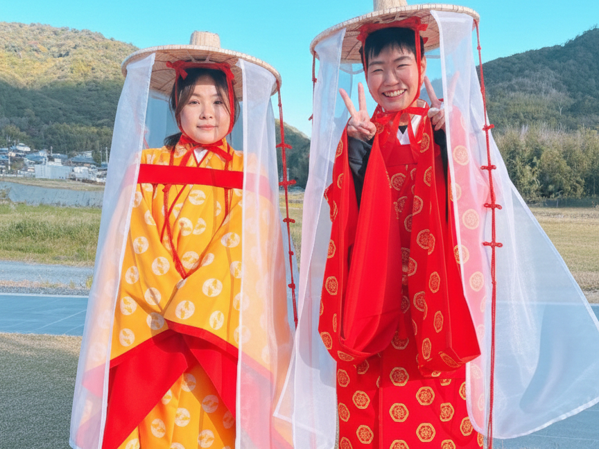 【京都/井手町】平安貴族装束 着付け体験&町さんぽ|写真撮影付き60分タイムスリ...