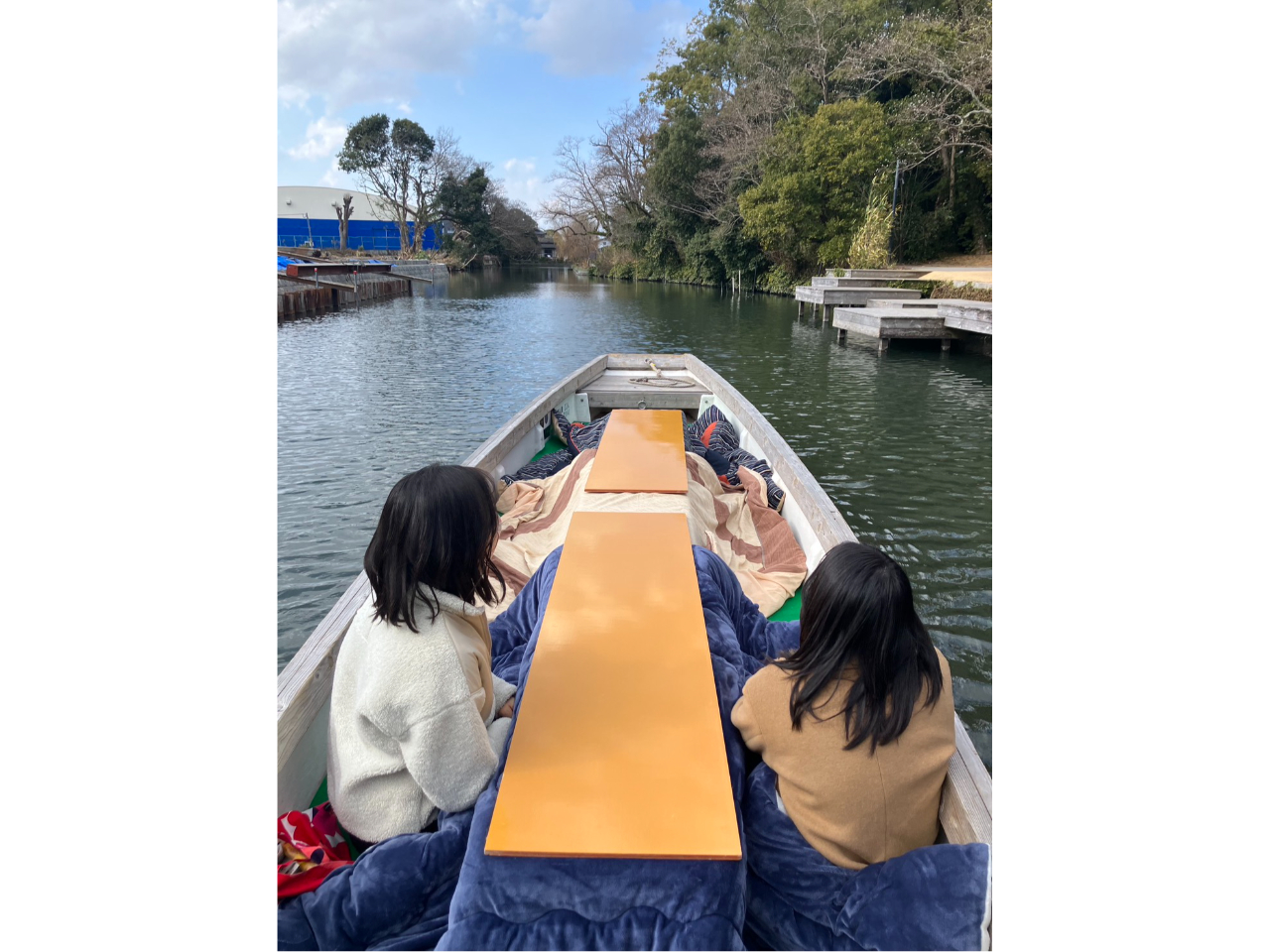 �ǂ񂱏M���璭�߂鐅�ʂ̂���߂����A�ӂ���̎v���o�����P������