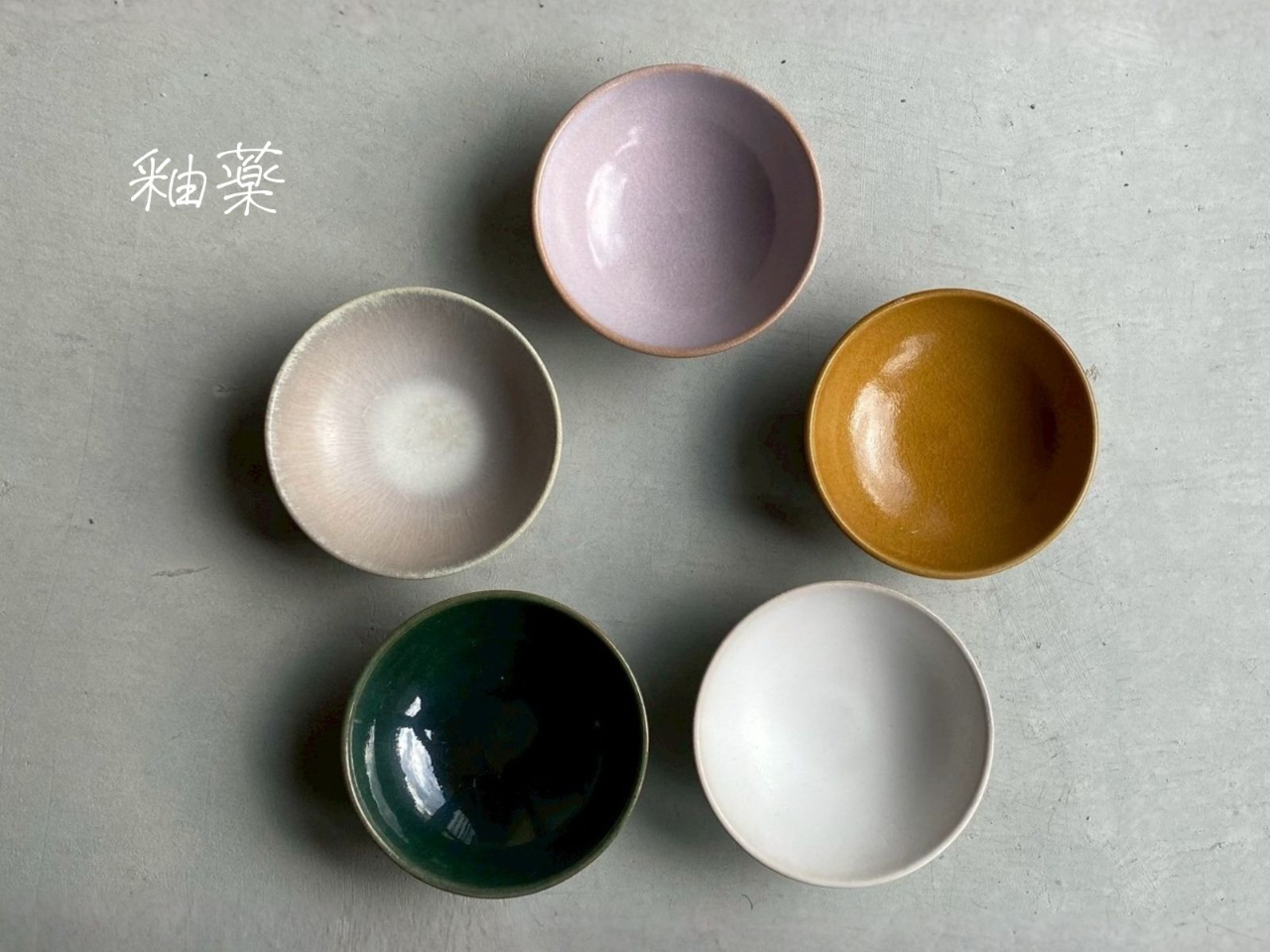 �ʐ^�̂T��ނ̒�����P�F���I�т��������܂�