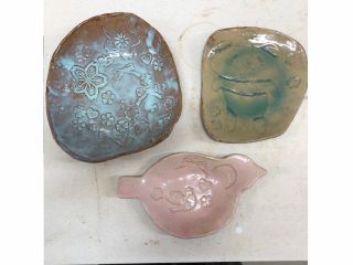模様付け工程が写真映えする陶芸体験