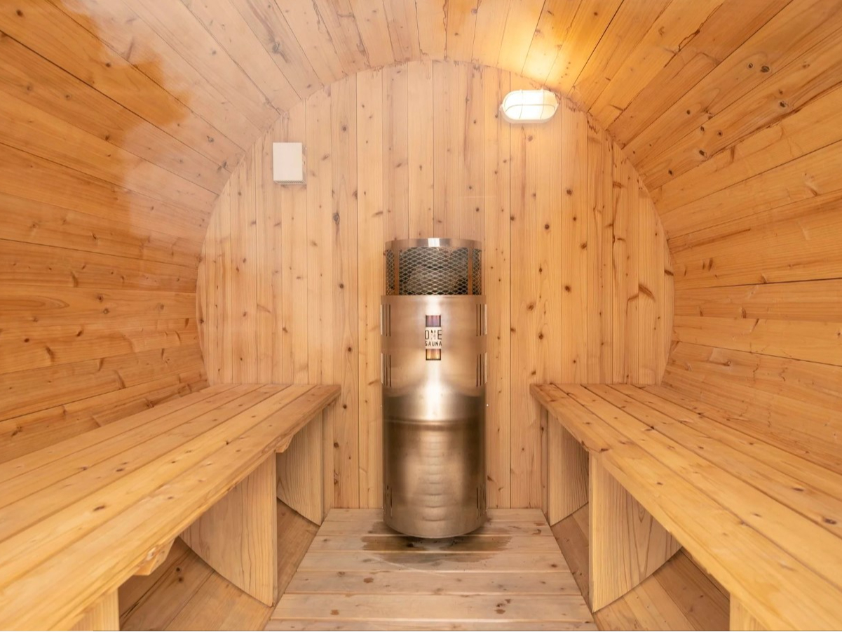 �{�i�I�ȃT�E�i�̓����B��l�S�l���������ƍ����L���ł��B�T�E�i�X�g�[���ɐ��������邱�ƂŁA���E�������y���߂܂��B