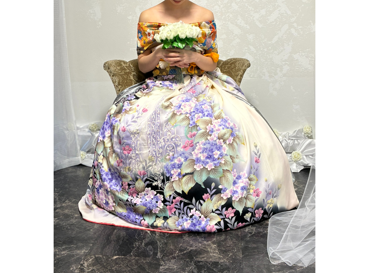 �����ł����̌��ł��Ȃ��w�����h���X�x���ʂ�1�����I