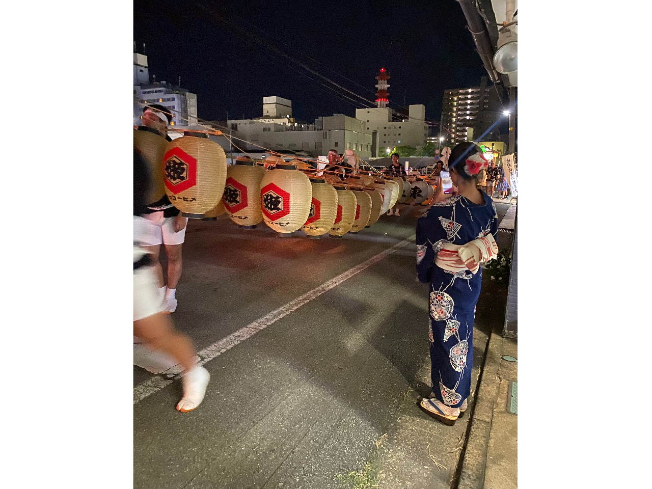 �X�ܑO�͎ԗ��ʍs�~�߁A�ԋ߂ŊƓ������邱�Ƃ��ł��܂��B