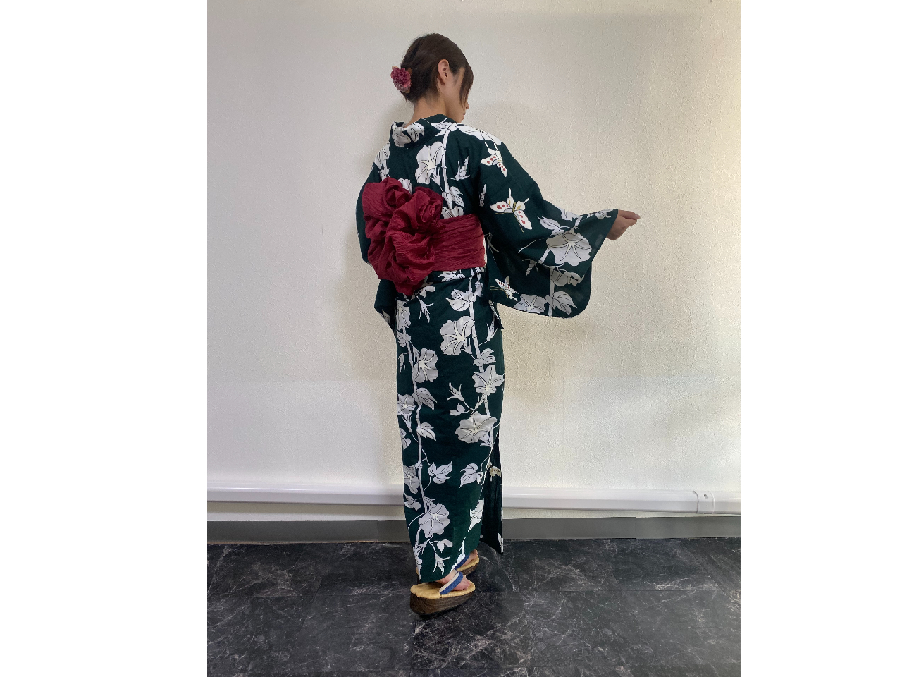 �X���̃Z���t�t�H�g�X�y�[�X�Ŏ��R�ɎB�e�ł��܂��B