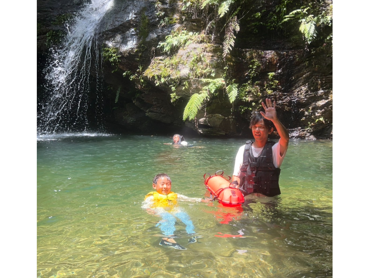 ���C�t�W���P�b�g�𒅂Ĉ��S�Ɏq�ǂ��ł��y���߂܂��I