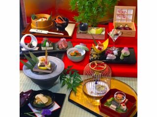 伝統の中に長野らしさを生かした品々。自慢の味を、四季折々の多彩な料理でお楽しみください。(※写真はイメージです。季節ごとにメニューが変わります。)