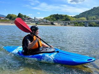 1人で水上を自由自在に!シングルカヌー体験