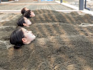 \平安時代からの歴史が息づく 別府唯一の海浜砂湯/