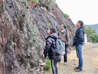お客様のお目当てに応じて、対馬要塞の史跡をご案内します。